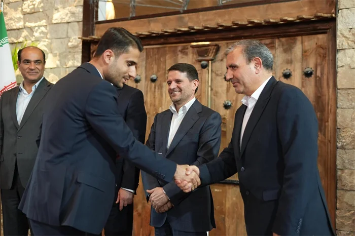 «رضا کریمی» برگزیده برتر دانشی منطقه ویژه پارس در سال ۱۴۰۴ شد